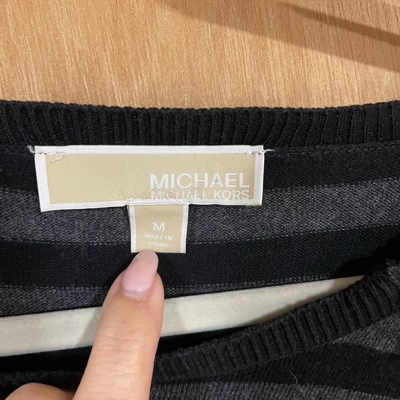 #134- MICHAEL KORS- shirt - Picture 3 of 3